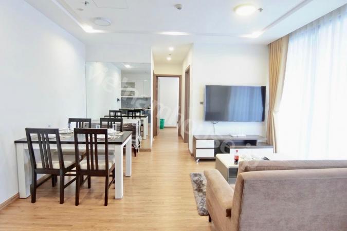 Comfortable 2-bedroom apartment right in Vinhomes Metropolis luxury apartment
