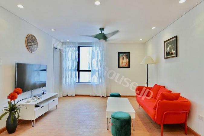  Visit spacious and airy 2bedrooms apartment on La Thanh street