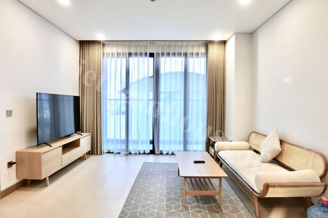 Stunning 3BR River View Home for Families