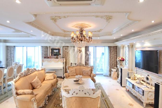 Enjoy  luxury life with royal apartment