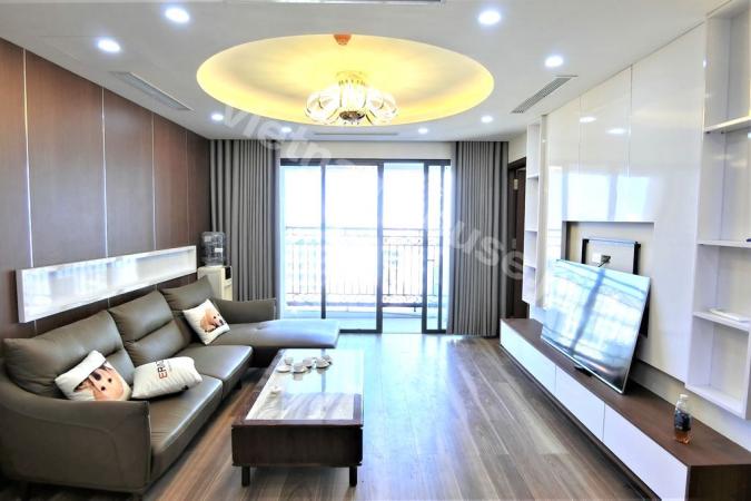 Spacious three-bedroom apartment with full of light is located in Tay Ho district. 