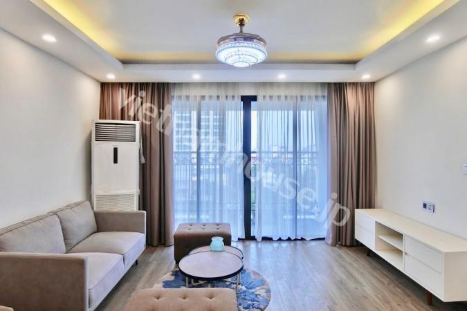 Spacious 2 bedrooms apartment, beautiful view in Tan Hoang Minh building