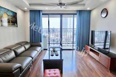 3 bedrooms apartment suitable with small family  in D'Le Roi Soleil Tay Ho building