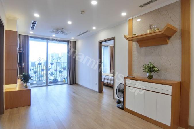 2-bedrooms apartment is available Vinhomes Gardenia