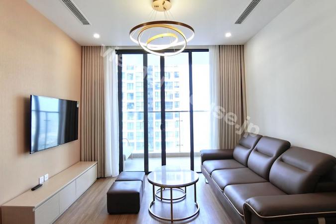 A three-bedroom serviced apartment with full of light at  Vinhomes Skylake apartment