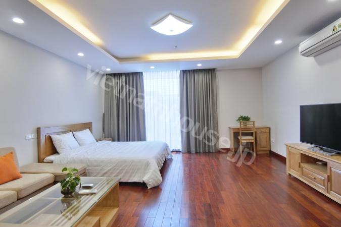 Super wide 1 bedroom service apartment with fully of sunshine