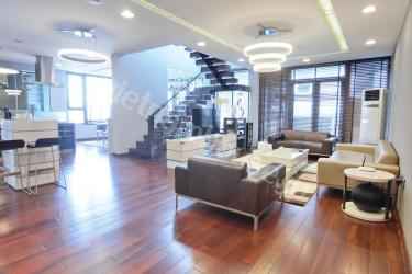 Top luxury apartment right at the center of Kim Ma