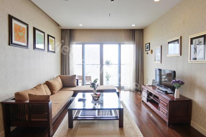 Enjoy the sunlight with shiny and bright apartment