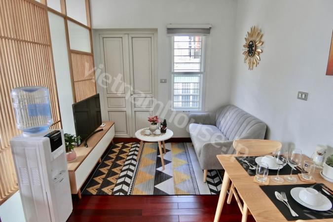 This studio apartment with big balcony is fully furnished and ideal for singles and couples. 