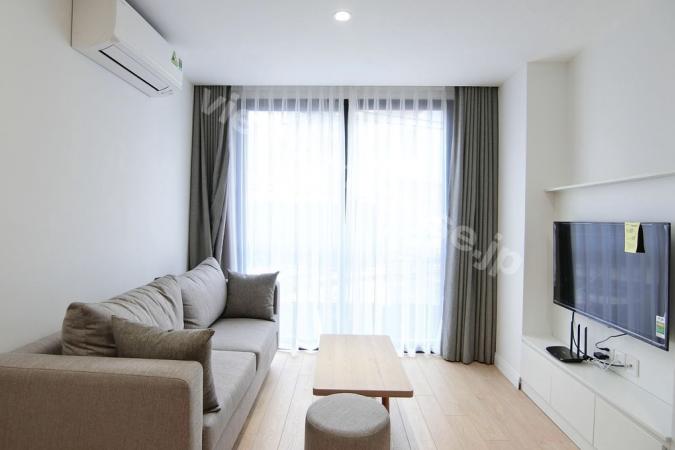 Brand new one-bedroom serviced apartment with super wide size in Dao Tan street