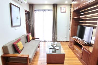 Căn hộ một phòng ngủ tạo sự tiện lợi cho khách thuê tại phố Linh Lang