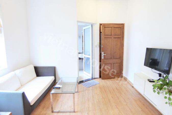 Bright and clean 1 bedroom apartment with reasonable price in Ba Dinh district