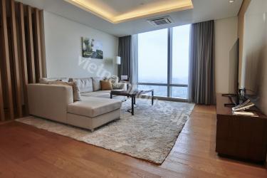  2 bedroom apartment at Lotte Lieu Giai with West Lake view