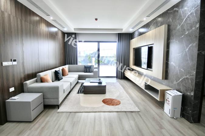  Spacious 3-bedroom apartment with 3 bathrooms design right in Ba Dinh district