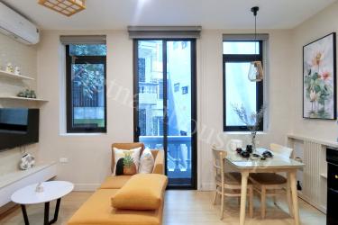 2 bedroom apartment in new building right in small alley on Kim Ma street