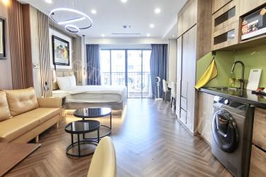 Bright studio apartment with balcony in Truc Bach area