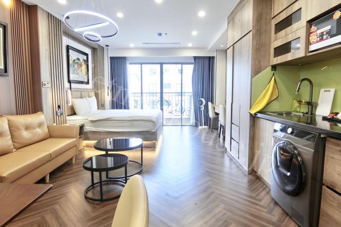 Bright studio apartment with balcony in Truc Bach area