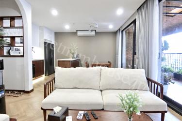 Spacious 2 bedroom apartment, extremely chill balcony