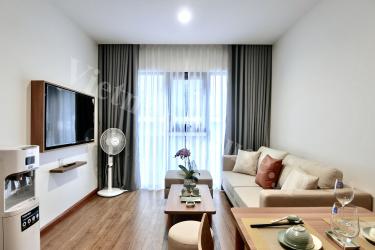 A sparkling new home filled with sunlight is waiting just for you!