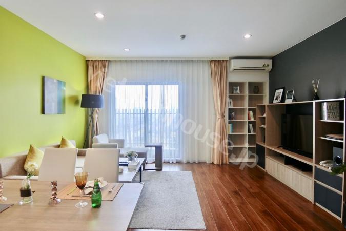 City view is packed into sight with 02 bedroom serviced apartment in Cau Giay