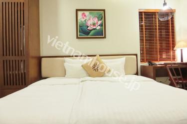 Warm serviced apartment for single people