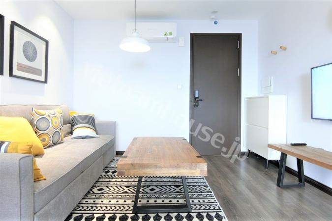Meet the lovely apartment featuring an wooden floor and an authentic charm.