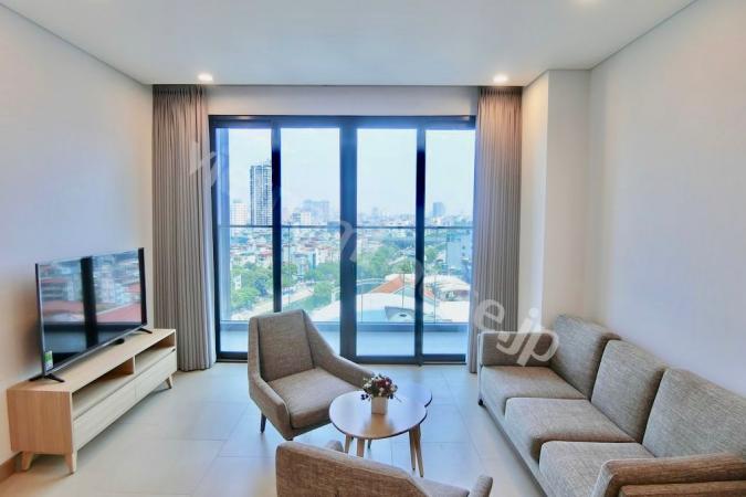 3-bedroom apartment suitable for families in Dong Da District