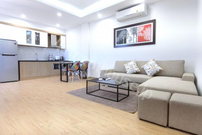 Beautiful apartment is available in transferring position of Tay Ho and Ba Dinh district