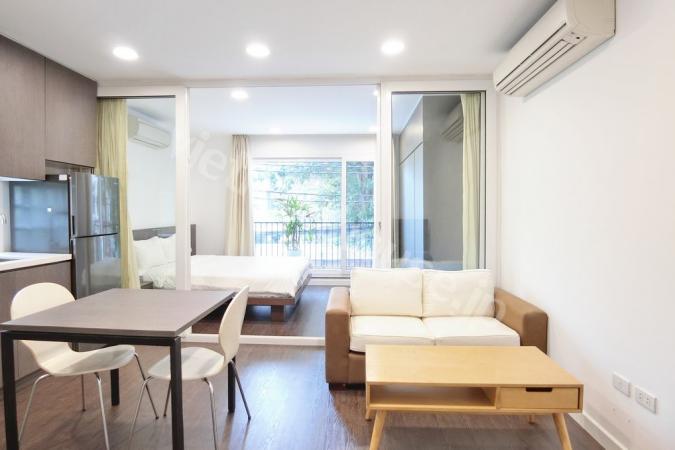 Classic service apartment in Tay Ho District