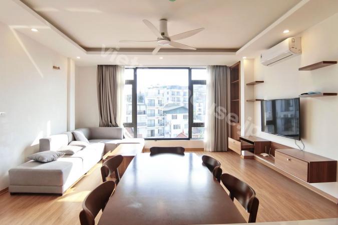 Super large two-bedroom apartment in Tay Ho district