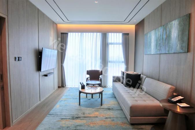 Quality 5 star serviced apartment is located right on the windy West Lake
