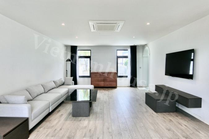 Duplex Sanctuary Featuring Exclusive Private Rooftop Lounge in Tay Ho