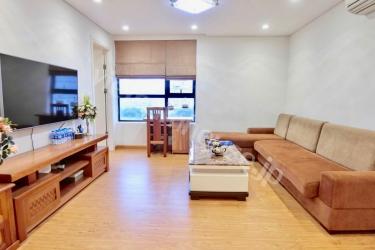 Large and warm 2-bedroom apartment in Hongkong Tower